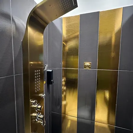 Darkhouse Versace Gold Apartament *
