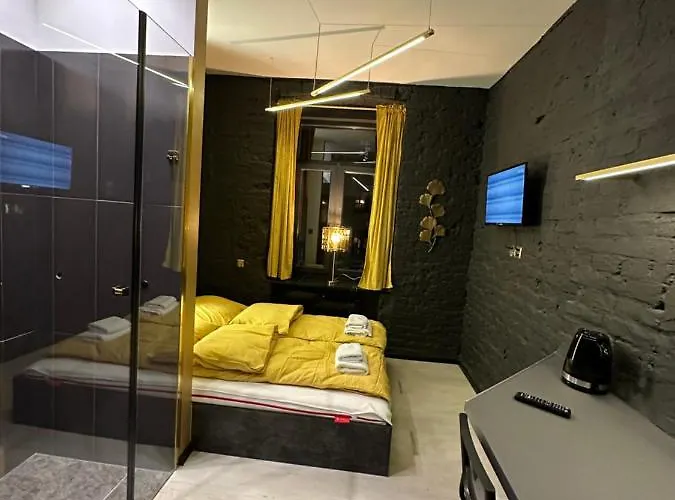 Darkhouse Gold * Łódź